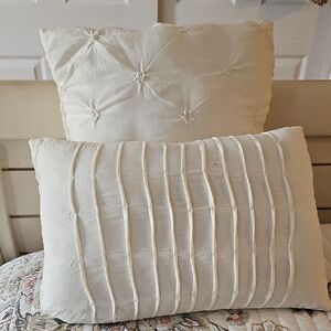 Lush Decor Cream Color Pillow Set